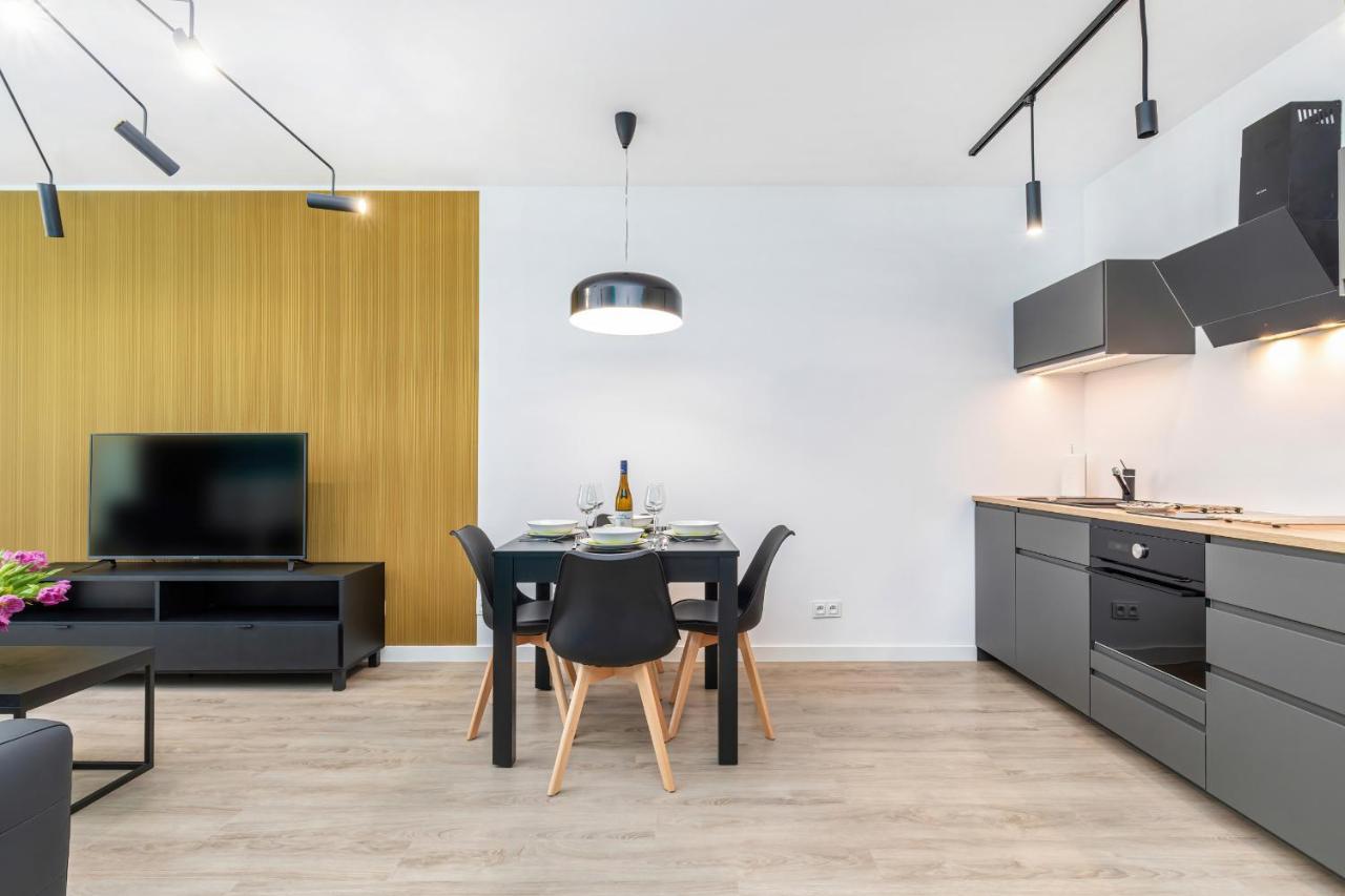 Modern Center By Renters Apartment *