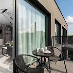 Modern City Center Apartments By Noclegi Renters